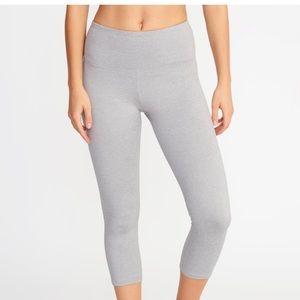 Old Navy Cropped Compression Pants